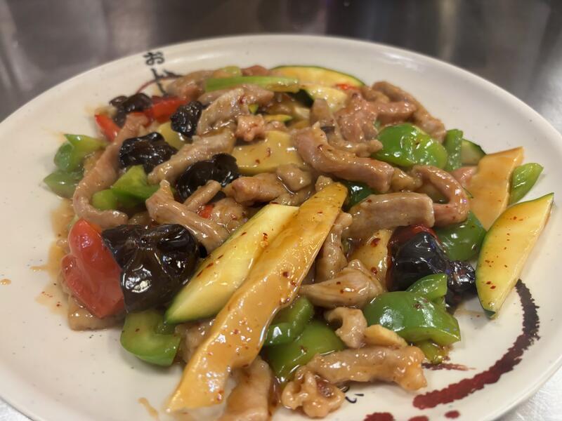 Shredded Pork w. Garlic Sauce